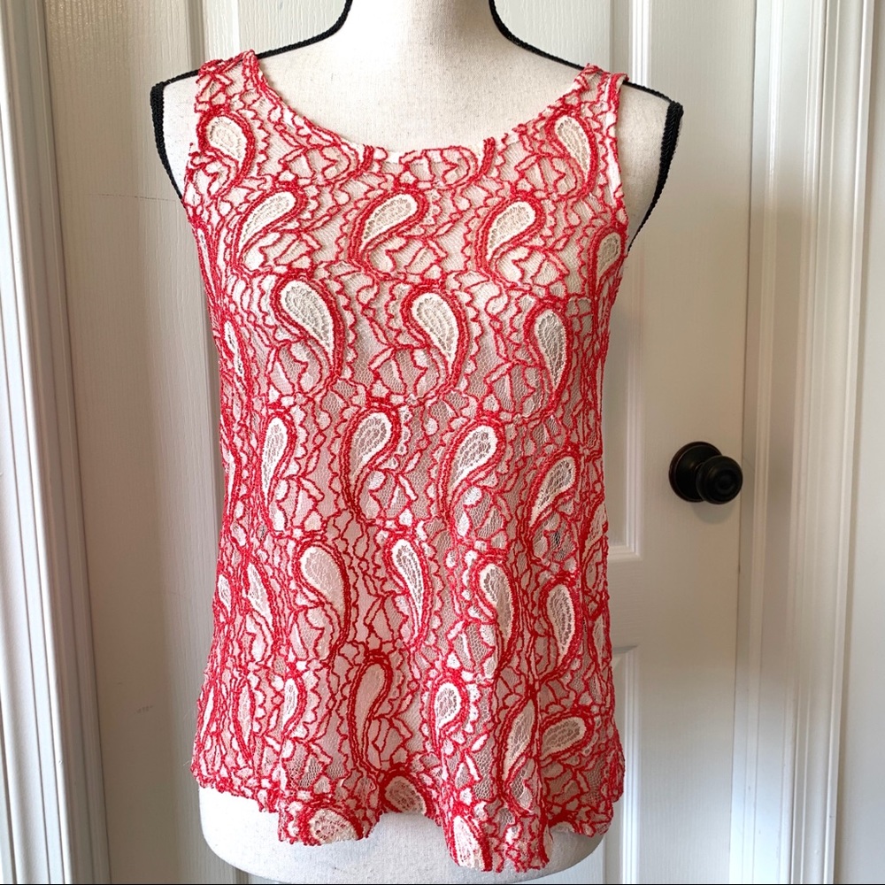 ROMEO & JULIET COUTURE Lace Overlay Tank Top—SZ. S